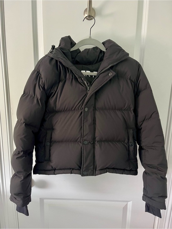 Aritzia Jackets & Blazers - Aritzia Superpuff Shorty